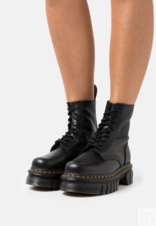 Ботильоны на платформе Dr. Martens, черный