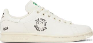 Кроссовки Adidas André Saraiva x Stan Smith 'The World Needs Love', кремовы