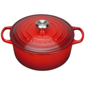 Le Creuset Кастрюля / жаровня с крышкой 26 см, вишневый Signature Le Creuse фото 1