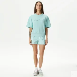 Женские короткие однотонные шорты Lacoste